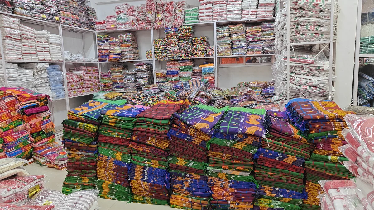 Authentic Adivasi Lumang Santhali Ho Oraon tribal sarees wholesale at Santosh Synthetics for Ranchi tribal community retailers