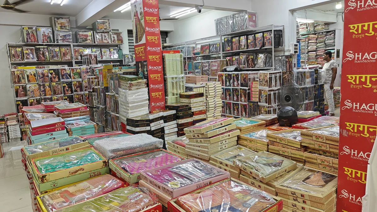 Premium boxed Banarasi silk sarees from Shagun Handloom — wholesale rates for Jamshedpur retailers