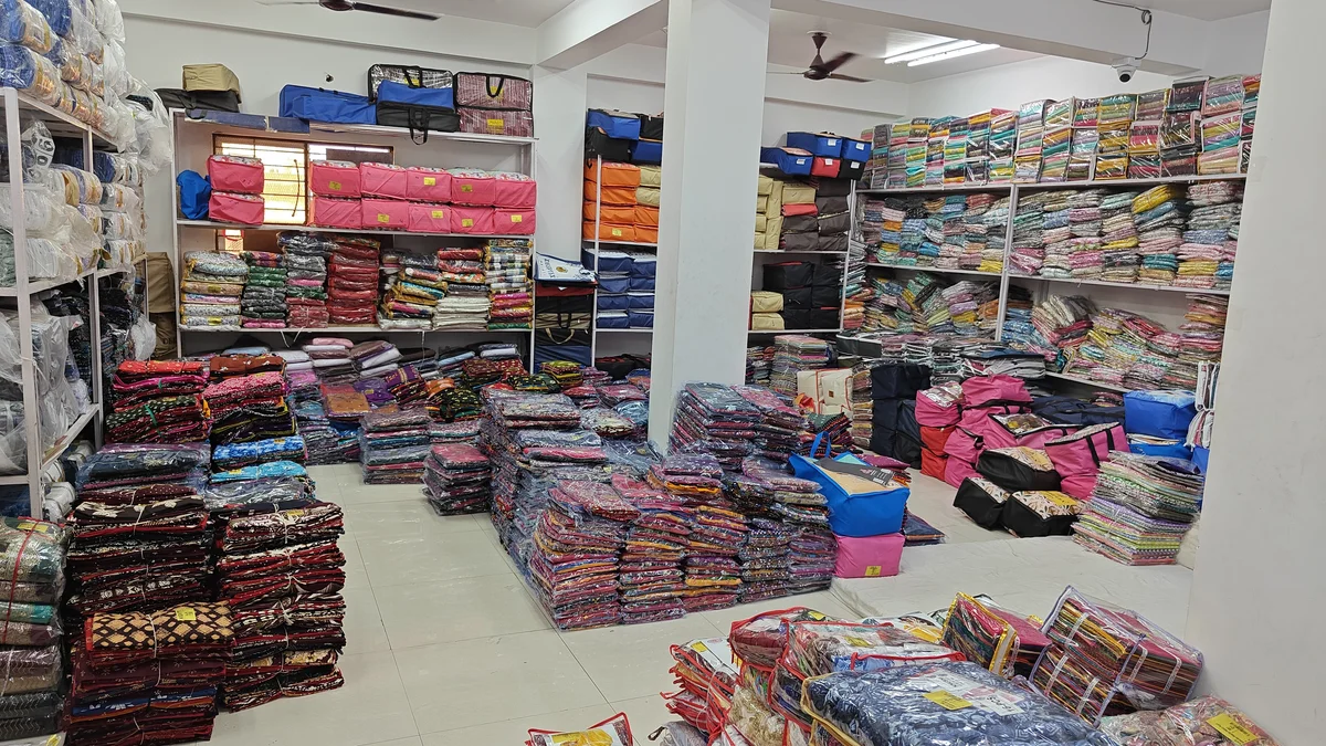 Wholesale ladies suit and salwar kameez collection at Santosh Synthetics Jamshedpur — Cotton suits, Pakistani suits and dress materials for retailers