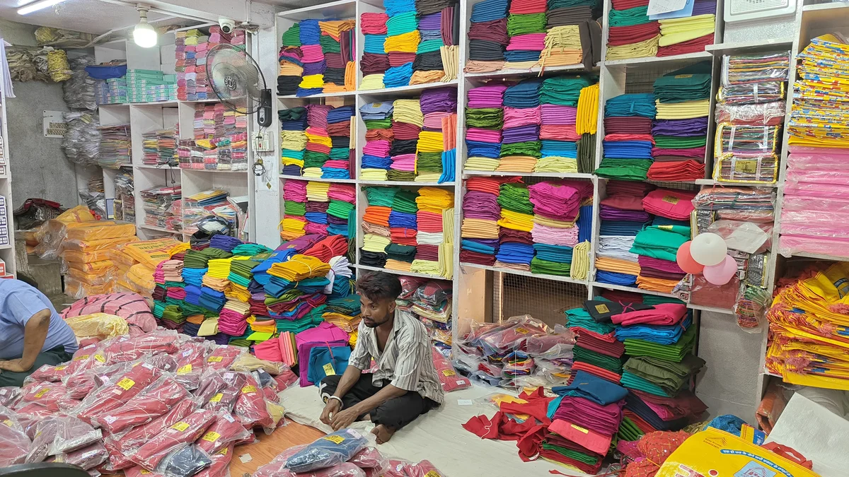 Unstitched dress material and salwar kameez fabric wholesale at Santosh Synthetics Jamshedpur